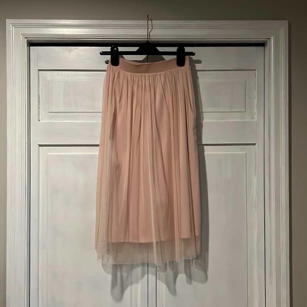 H&M tulle-like MIDI Skirt. Size 6
